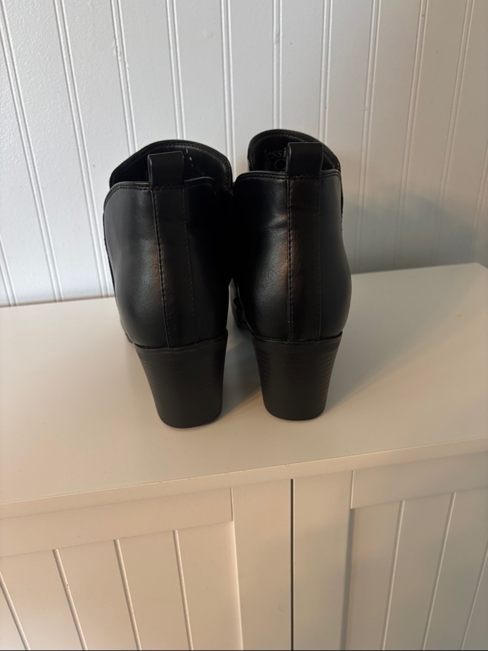 Black Leather Ankle Booties size 10w - Picture 5 of 8